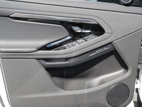 Used 2023 Land Rover Range Rover Evoque R-Dynamic SE AWD/4WD image 14