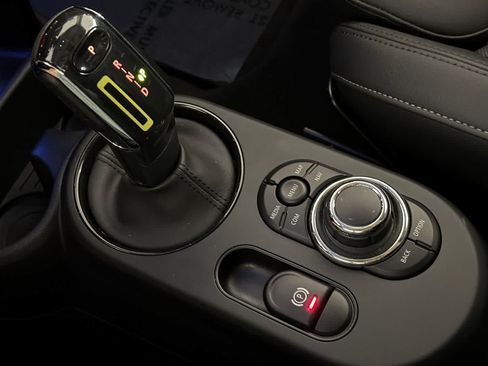 Used 2024 MINI Cooper SE FWD image 22