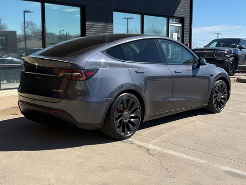 Used 2022 Tesla Model Y Performance image 11