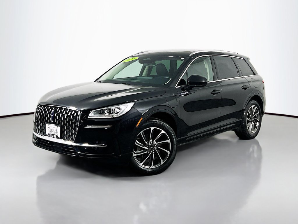 Used 2023 Lincoln Corsair Grand Touring AWD/4WD image 2