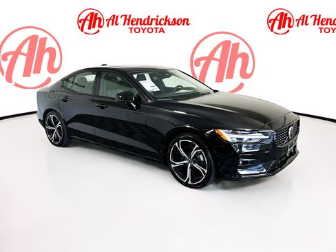 Used 2024 Volvo S60 B5 Plus image 1