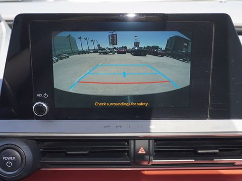 Used 2023 Toyota Prius Prime FWD image 16