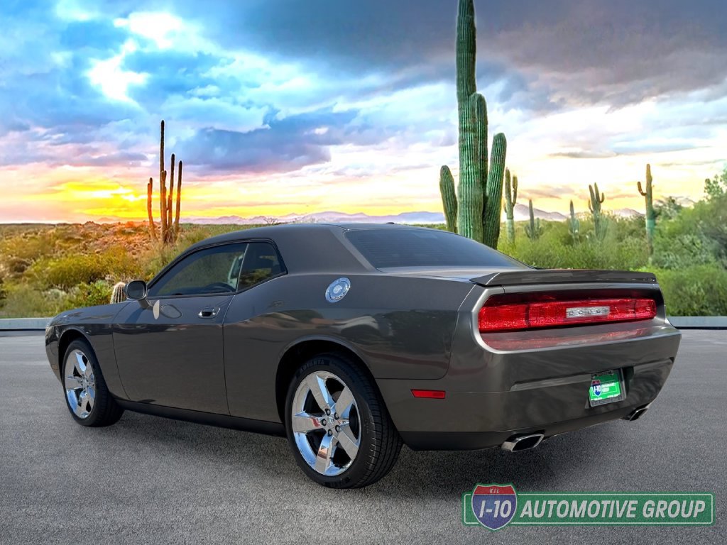 Used 2010 Dodge Challenger R/T RWD image 7