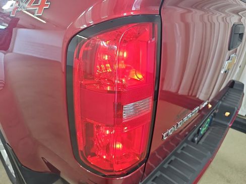 Used 2019 Chevrolet Colorado LT w/ LT Convenience Package AWD/4WD image 38