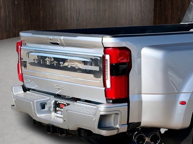 Used 2023 Ford F450 Limited w/ FX4 Off-Road Package AWD/4WD image 12