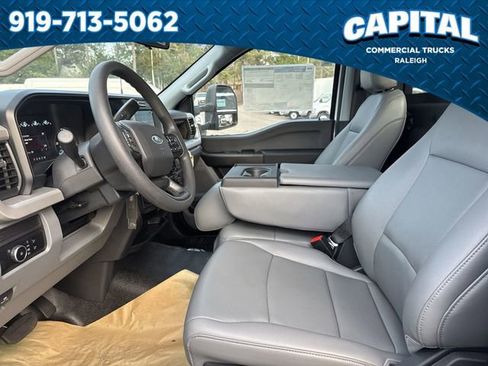New 2025 Ford F350 XL w/ XL Chrome Package image 17