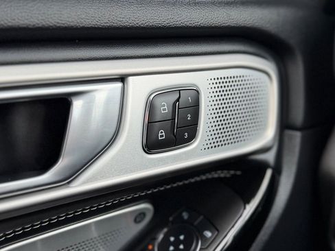 Used 2022 Ford Explorer ST w/ Equipment Group 401A image 24