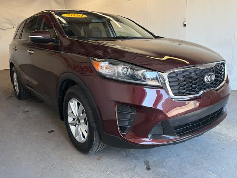 Used 2020 Kia Sorento LX FWD image 4
