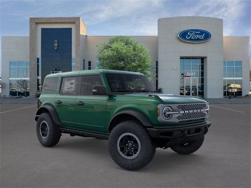 New 2025 Ford Bronco Badlands image 7