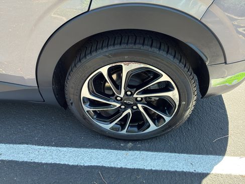 Used 2023 Chevrolet Bolt EUV Premier w/ Sun & Sound Package FWD image 13