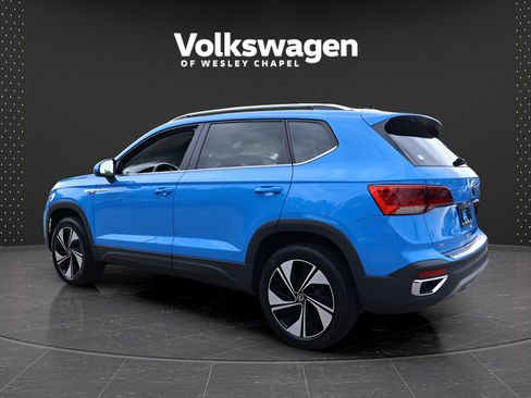 Certified 2023 Volkswagen Taos SE w/ Panoramic Sunroof Package AWD/4WD image 6