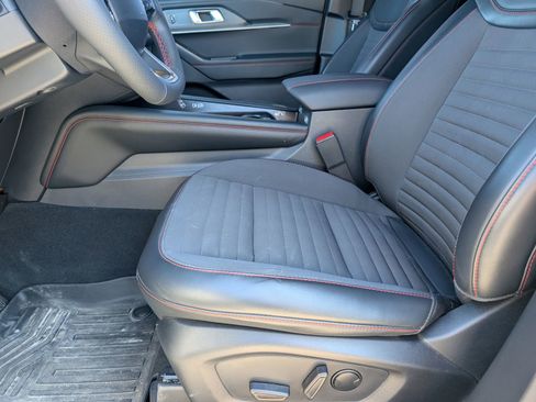 Used 2025 Ford Explorer ST-Line w/ Premium Package RWD image 7