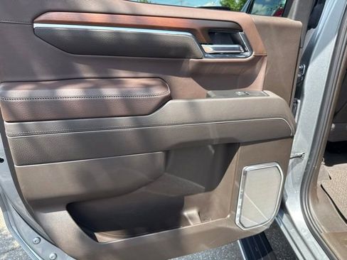 Used 2025 GMC Sierra 1500 Denali AWD/4WD image 12