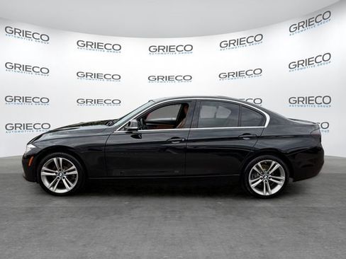 Used 2018 BMW 330i xDrive Sedan w/ Premium Package AWD/4WD image 4