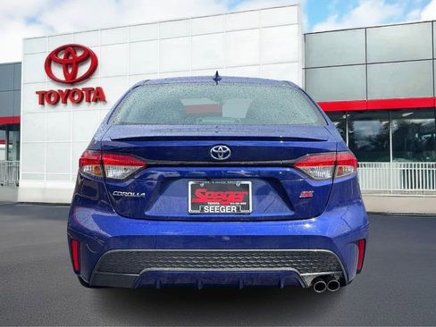 Used 2021 Toyota Corolla SE w/ SE Premium Package FWD image 6