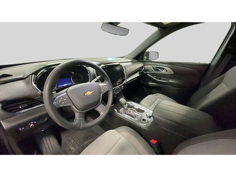 Used 2023 Chevrolet Traverse LT w/ Rear Camera Mirror Package image 10