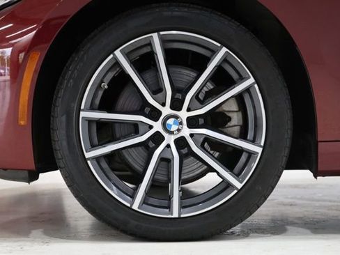 Used 2022 BMW 330i xDrive Sedan w/ Premium Package AWD/4WD image 9