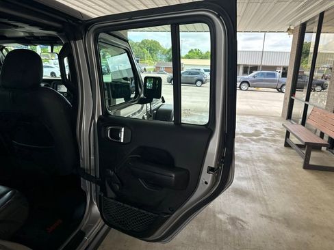 Used 2018 Jeep Wrangler Unlimited Sport AWD/4WD image 24