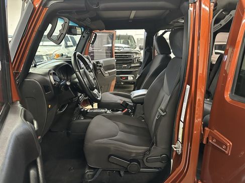 Used 2014 Jeep Wrangler Unlimited Sport w/ Quick Order Package 24S AWD/4WD image 16