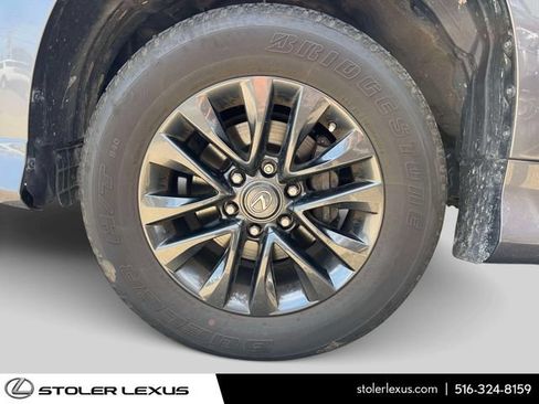 Used 2023 Lexus GX 460 Premium w/ Premium Plus Package AWD/4WD image 10