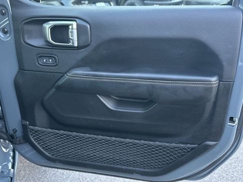 Certified 2025 Jeep Wrangler Unlimited Sahara w/ Safety Group image 16