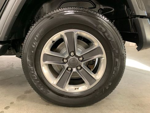 Used 2021 Jeep Wrangler Unlimited Sahara w/ Cold Weather Group image 21