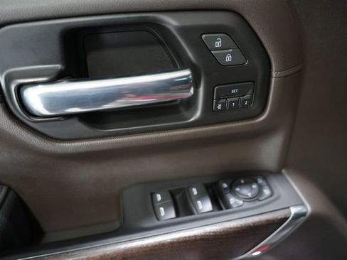 Used 2022 GMC Sierra 1500 Denali w/ Driver Alert Package II AWD/4WD image 11