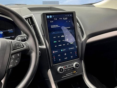 New 2024 Ford Edge SE image 6