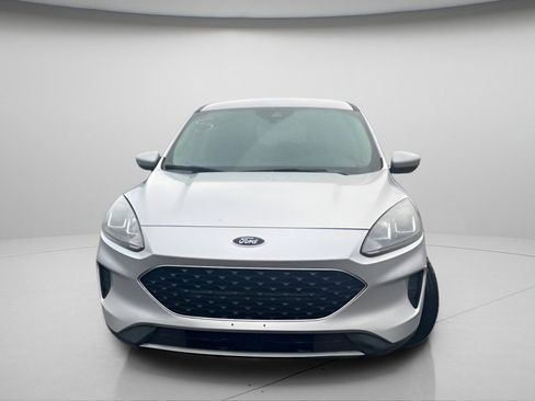 Used 2020 Ford Escape SE image 16