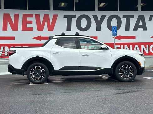 Used 2022 Hyundai Santa Cruz SEL Premium image 6