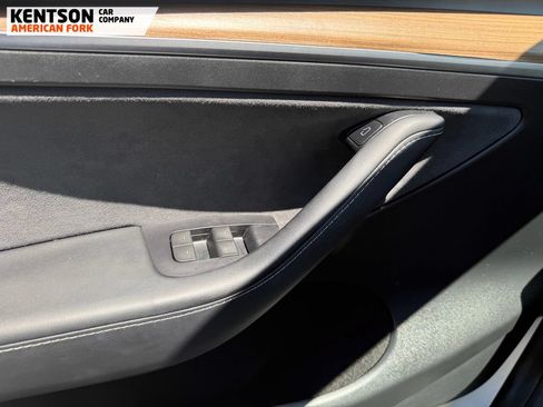 Used 2023 Tesla Model Y Long Range AWD/4WD image 16