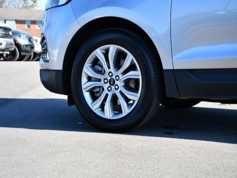 Used 2024 Ford Edge Titanium image 12