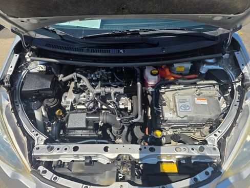 Used 2013 Toyota Prius C Two image 8