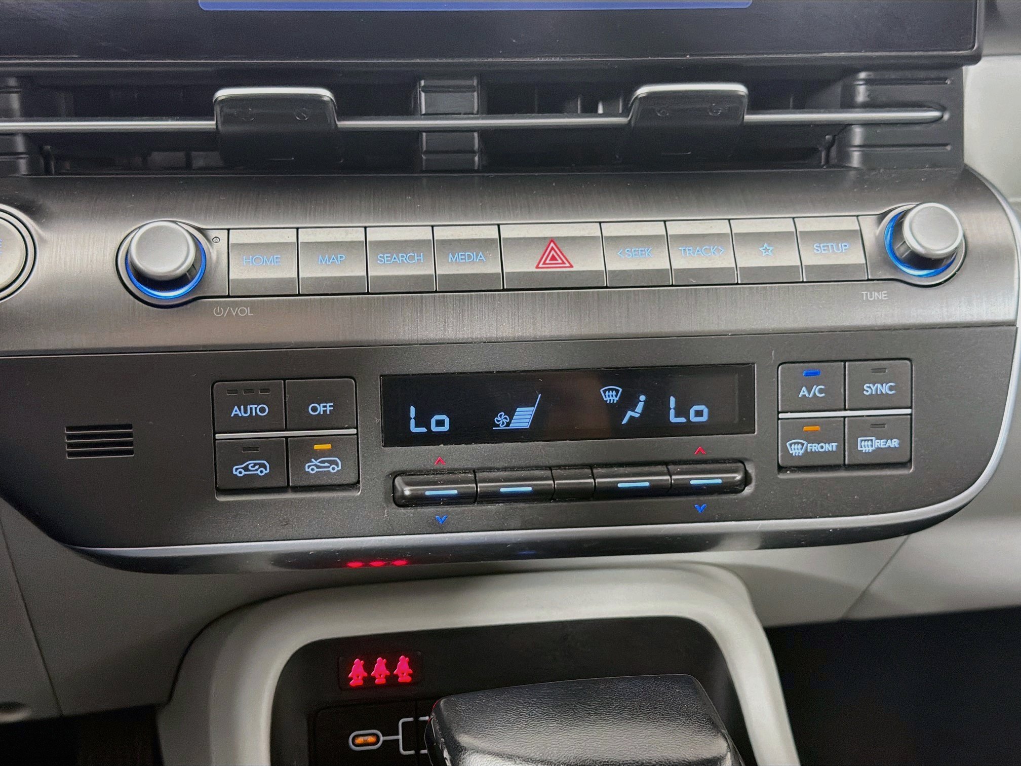 Used 2025 Hyundai Kona SEL FWD image 23