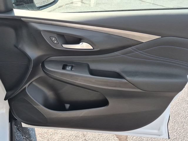 New 2026 Buick Envista Sport Touring w/ Convenience I Package FWD image 32