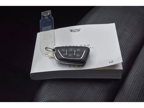 Certified 2024 Cadillac Escalade Premium Luxury image 38