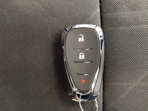 Used 2019 Chevrolet Trax LT w/ LT Convenience Package FWD image 32