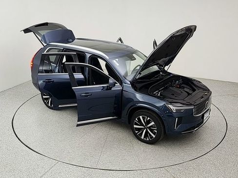 New 2026 Volvo XC90 B5 Core image 39