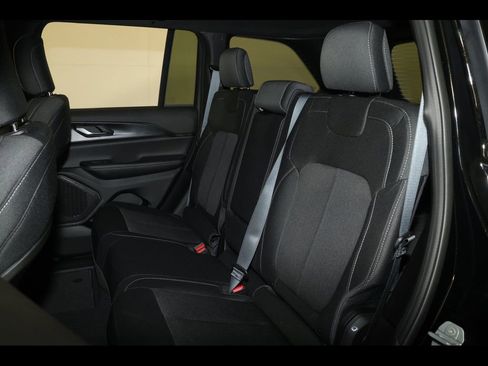 New 2026 Jeep Grand Cherokee Laredo AWD/4WD image 21