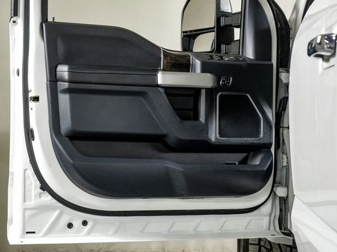 Used 2022 Ford F250 Lariat w/ Lariat Ultimate Package image 32