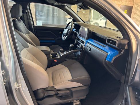 Used 2025 Toyota Tacoma SR AWD/4WD image 36