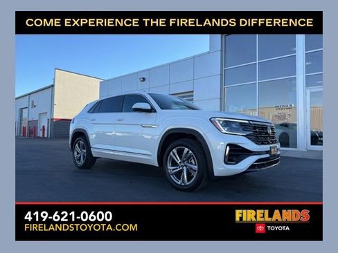 Used 2024 Volkswagen Atlas Cross Sport SEL R-Line image 1