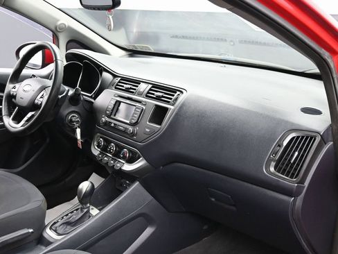 Used 2013 Kia Rio SX image 29