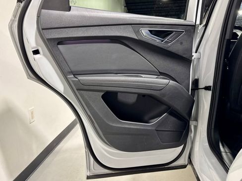 Used 2022 Audi Q4 e-tron Premium Plus image 27