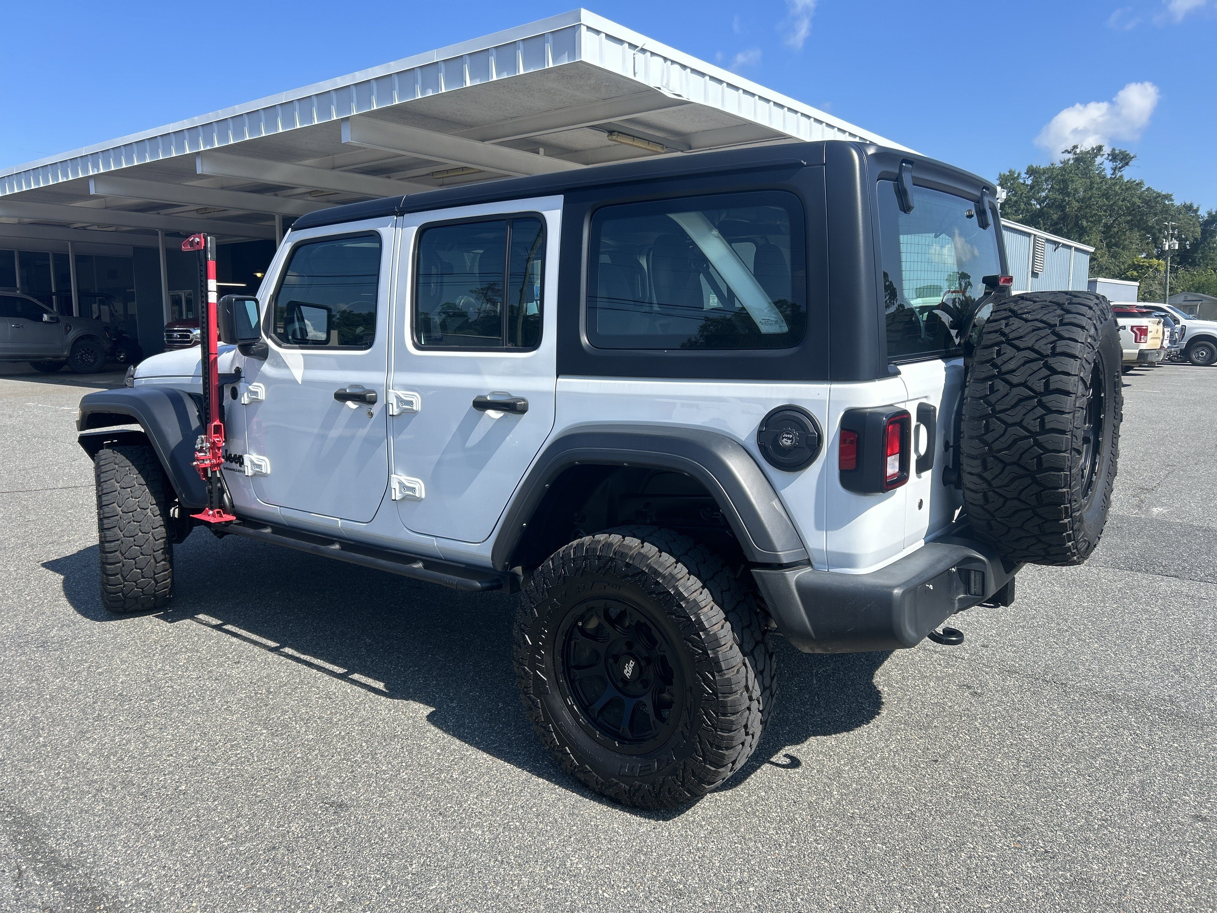 Used 2024 Jeep Wrangler Unlimited Sport AWD/4WD image 5