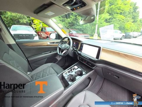 Used 2024 Volkswagen Atlas SE FWD image 19
