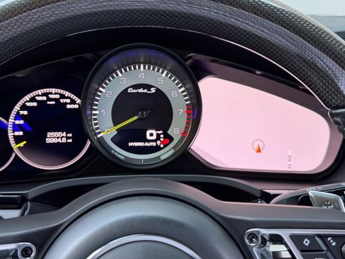 Used 2021 Porsche Cayenne Turbo S image 22