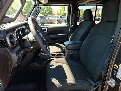 Used 2023 Jeep Wrangler Unlimited w/ 8.4" Radio Group AWD/4WD image 17