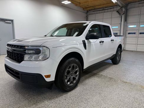 Used 2022 Ford Maverick XLT FWD image 2