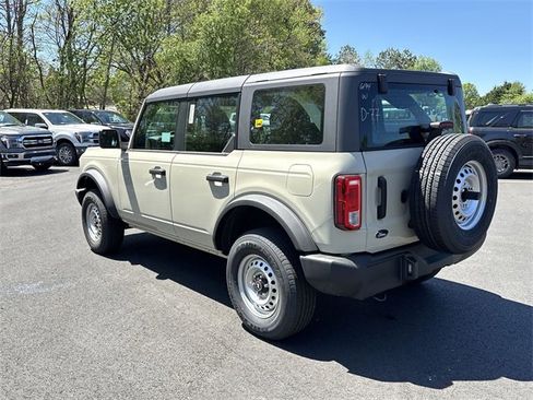 New 2025 Ford Bronco 4-Door image 6